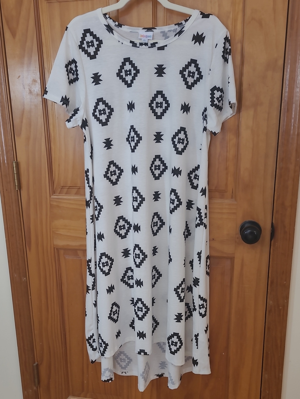 LuLaRoe Midi/Maxi  White and Black Aztec Pattern Women's  Dress.   XL